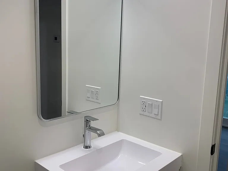 33 Erie Ave #1806 — Photo 9
