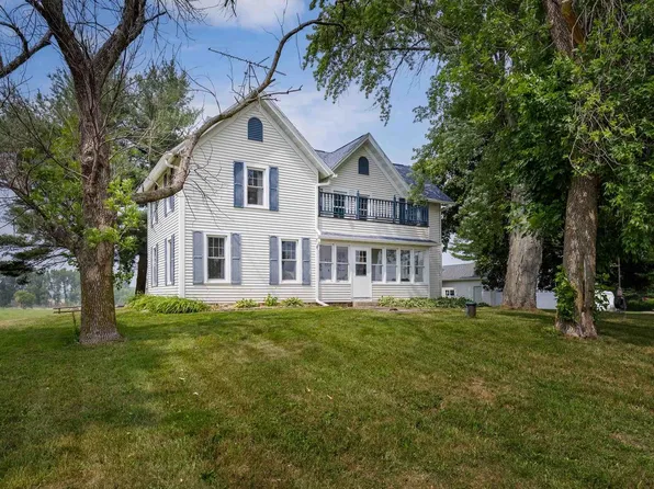 W1470 County Road Z, Fall River, WI 53932