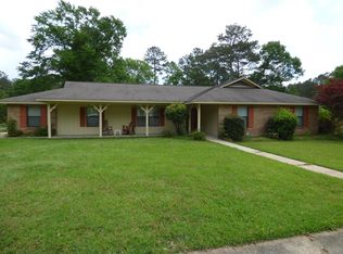 108 Chickasaw Dr, McComb, MS 39648