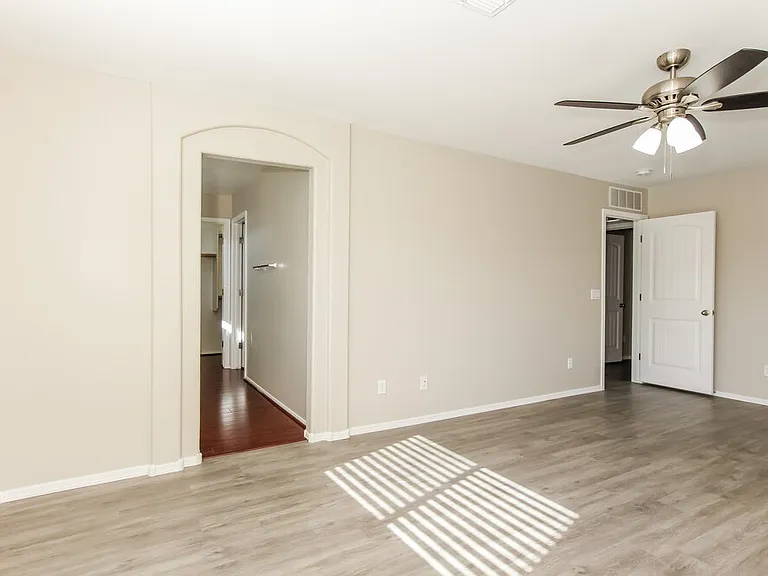 10225 W Camelback Rd #49 — Photo 11