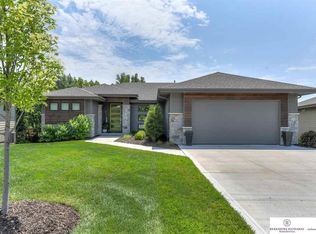 1427 S 200th Cir, Omaha, NE 68130