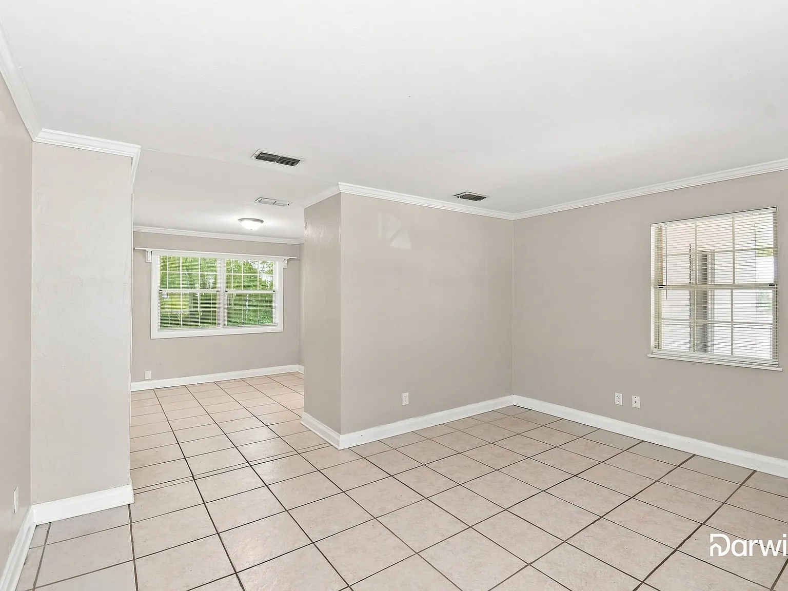 3 bed, 2.0 bath, 1048 sqft, $1,615 — Photo 4
