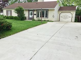 3417 Ashley Dr, Glenview, IL