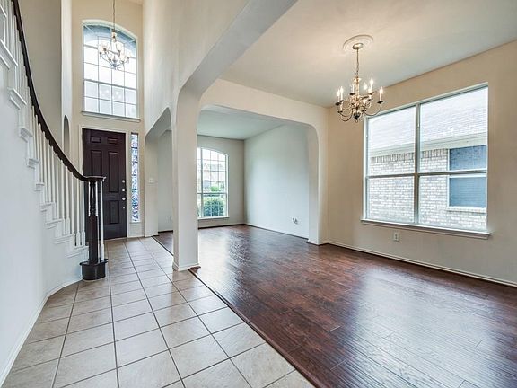 3rd image of 9413 Stonewood Dr