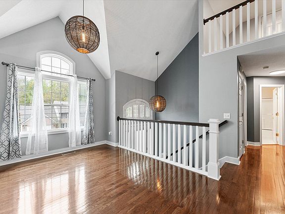 5th image of 1100 Berwyn Ln
