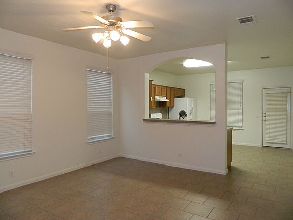 4th image of 2504 Allred Dr APT B