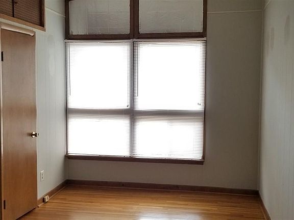 4th image of 421A Sierra Madre Dr APT B