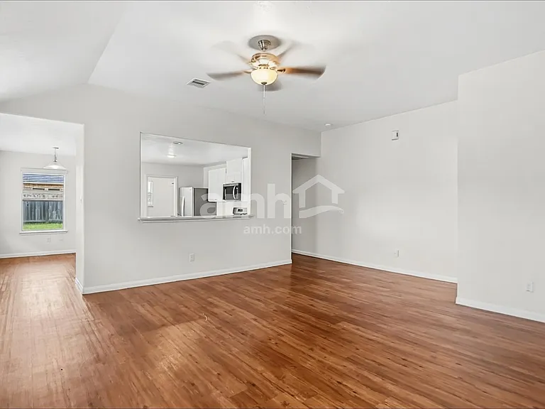 3934 Hawthorn Glen Ct — Photo 6