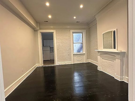 2nd image of 517 Cathedral St Unit 1