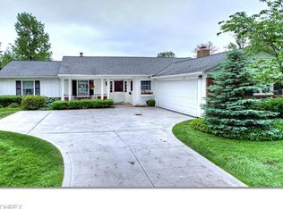 5241 Chickadee Ln, Lyndhurst, OH