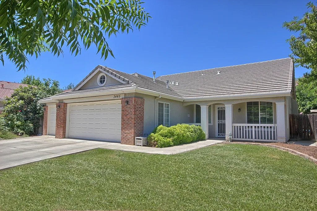 3445 Cypress Point Dr photo 1