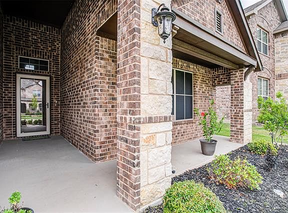 3rd image of 6545 Pecos Hill Ln
