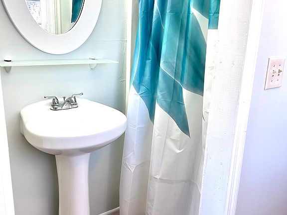 5th image of 29 Anderson St #1/2
