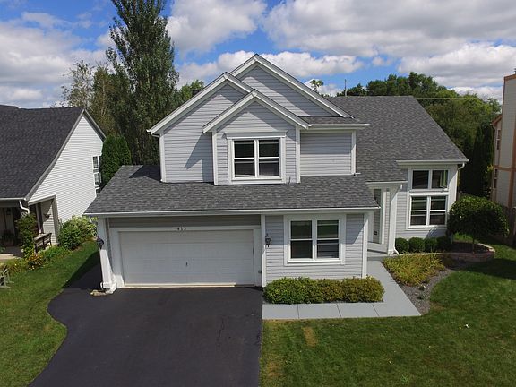 3rd image of 412 Fairfax Ln
