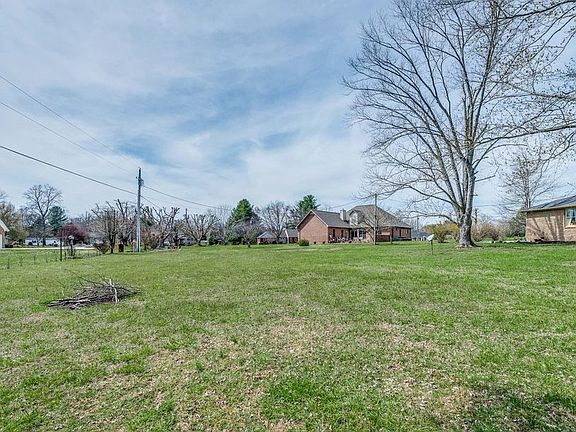 4th image of 1874 Meadow Wood Dr