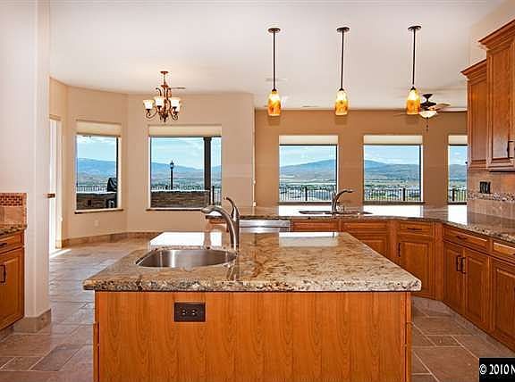 4th image of 7815 Casarey Ct