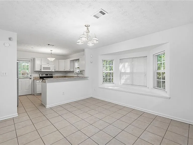 6427 Wellington Chase Ct — Photo 2