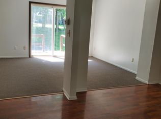 1518 Stewart St, Des Moines, IA 50316