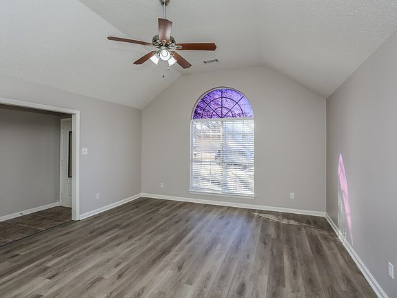 5th image of 5912 Chadwell Rd