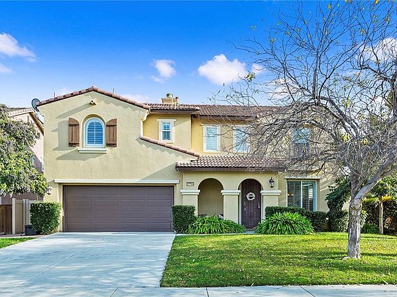 2nd image of 27744 Carlton Oaks St