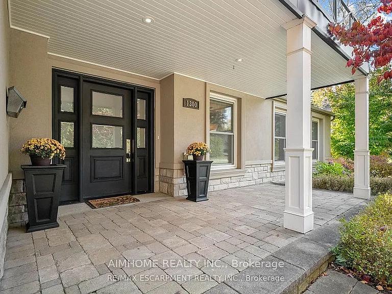 1300 Braeside Dr — Photo 10