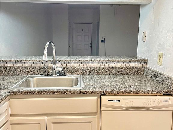 5th image of 8545 Midpark Rd APT 11