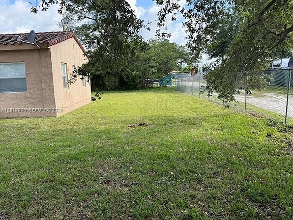 4th image of 6013 SW 34th St