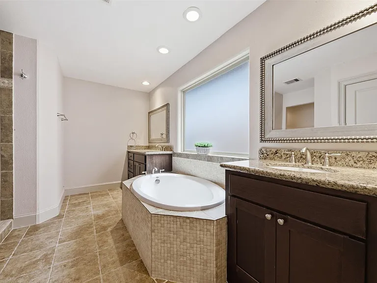 5929 Kansas St — Photo 25
