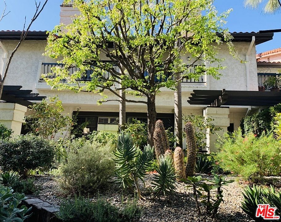 1st image of 17246 Palisades Cir