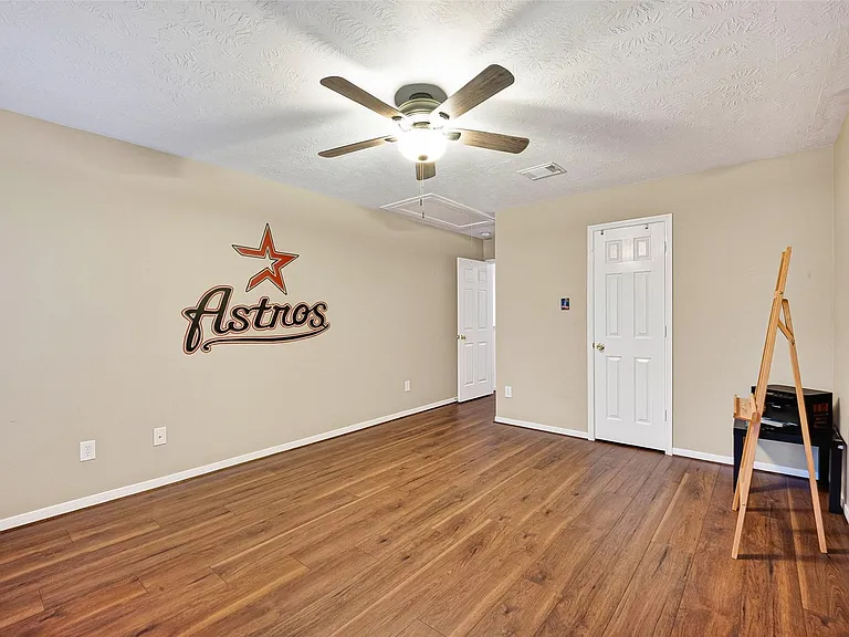 2602 Falcon Knoll Ln — Photo 39