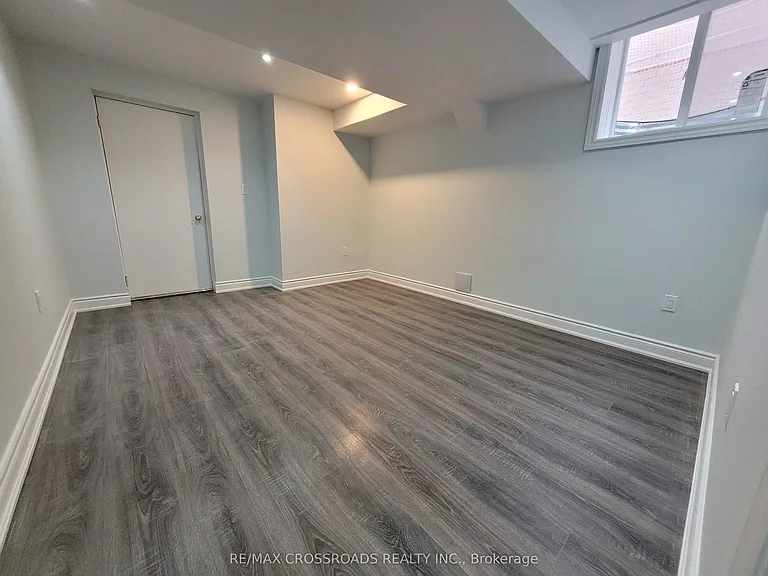 157 Antorisa Ave #LOWER — Photo 13