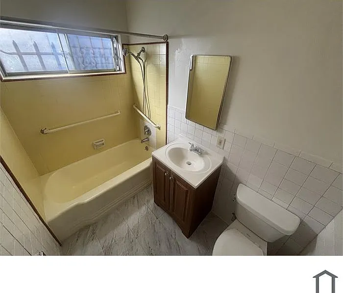 1 bed, 1.0 bath, $2,100 — Photo 2