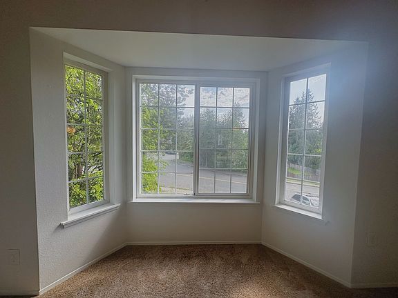 5th image of 7309 57th St NE