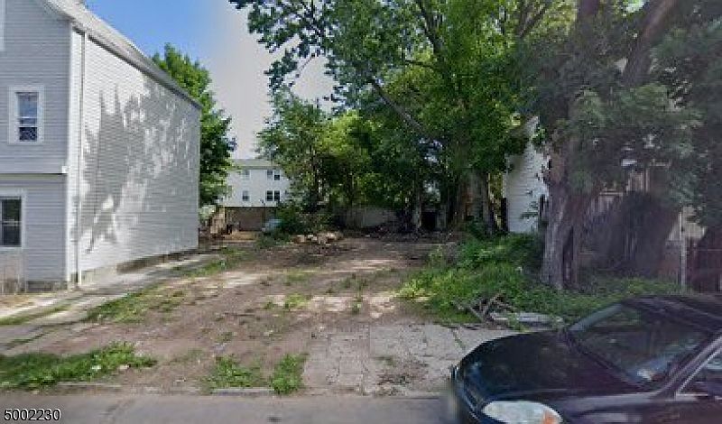 1st image of 549-551 13th Ave