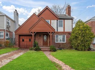 82-06 166 street, Hillcrest (Queens), NY 11432