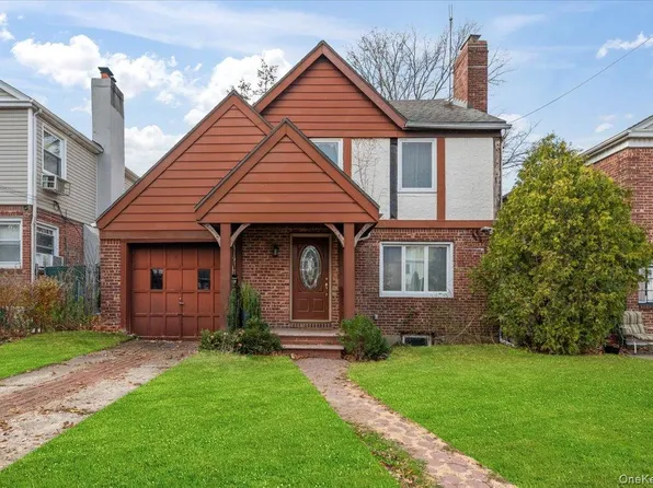 82-06 166 street, Jamaica, NY 11432