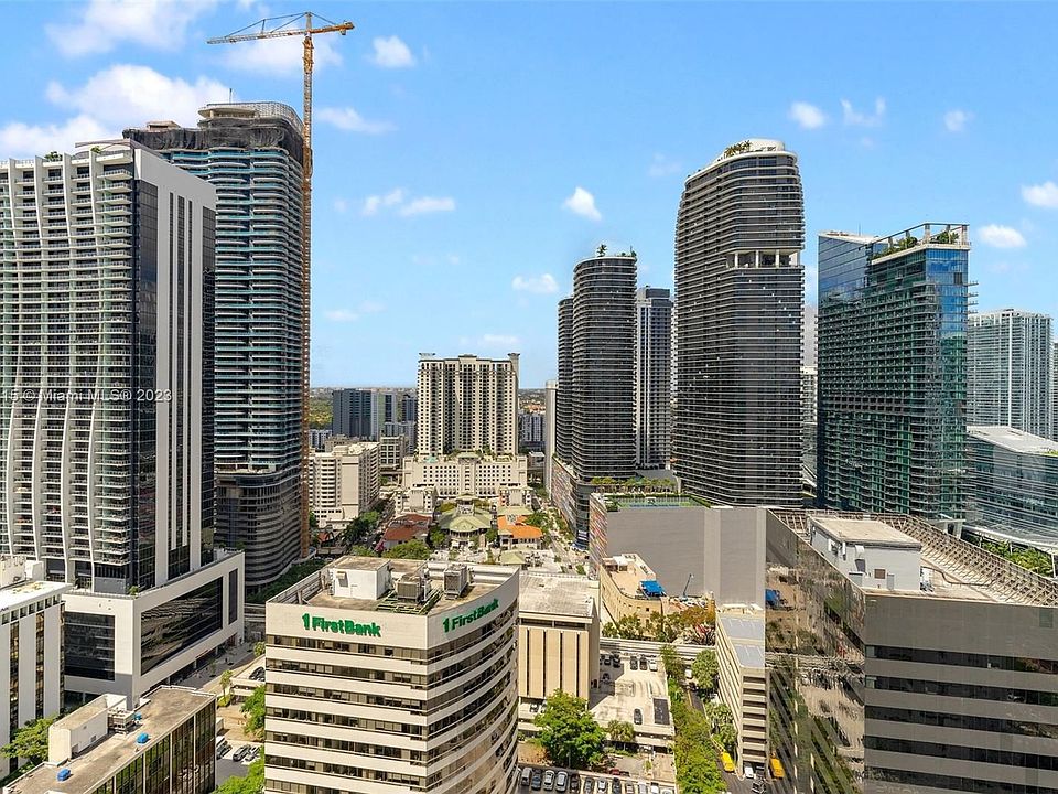1st image of 950 Brickell Bay Dr APT 3000