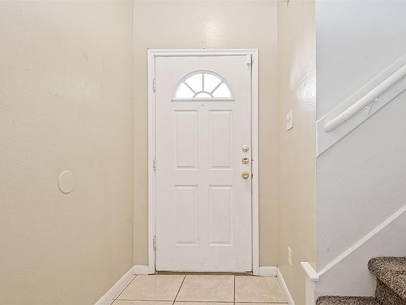 4th image of 15515 Waldron Cir #B