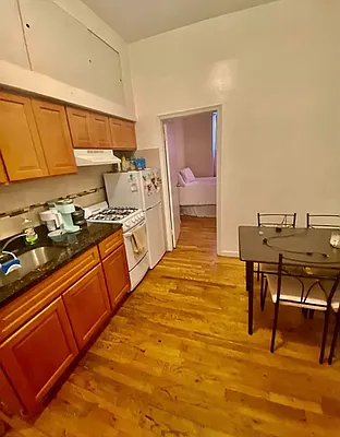 Rented by Douglas Elliman | media 17