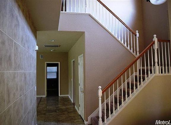 3rd image of 3937 Sterling Oaks Dr