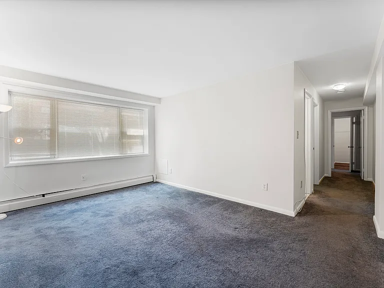 7034 Strathmore St #5 — Photo 8
