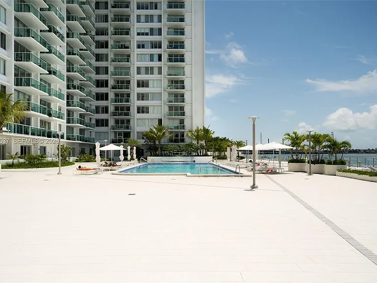 1000 West Ave #501 — Photo 27