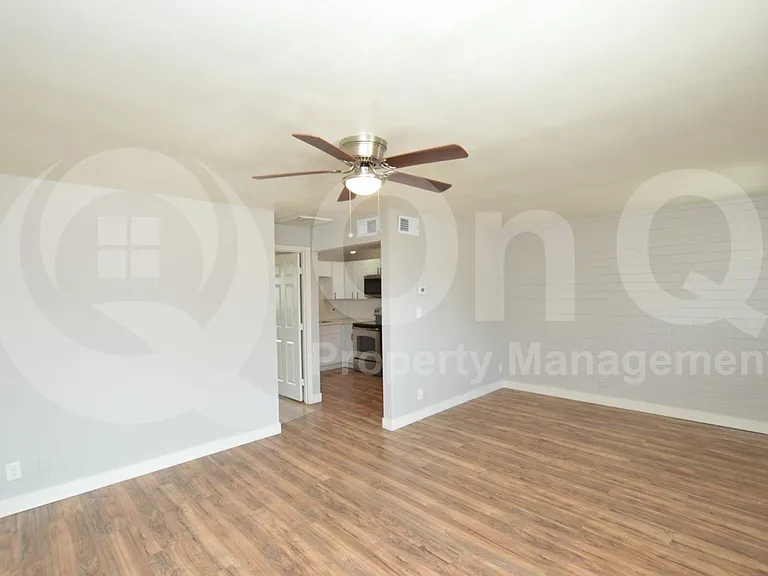 6040 N 21st Ave #5 — Photo 6