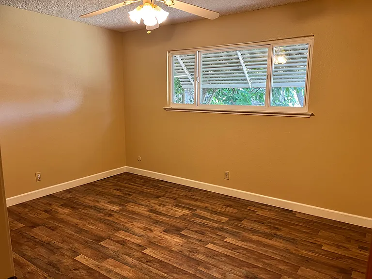 6825 N Locan Ave — Photo 19