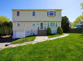 882 Allen St, Dartmouth, MA 02747