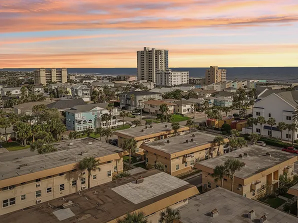 The Villas at Jax Beach