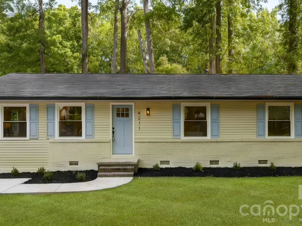 4211 Dunwoody Dr, Charlotte, NC 28215