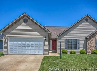 1722 Timber Wolf Ln, Mahomet, IL 61853