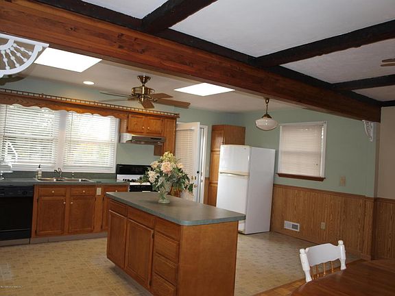 4th image of 5 Brandies Ct