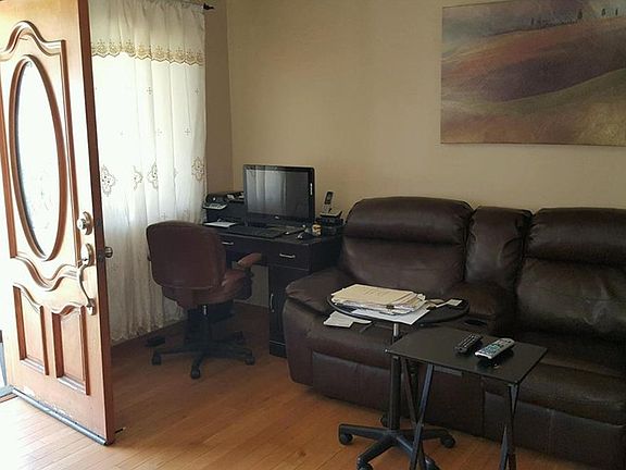 2nd image of 1868 Fashion Ave